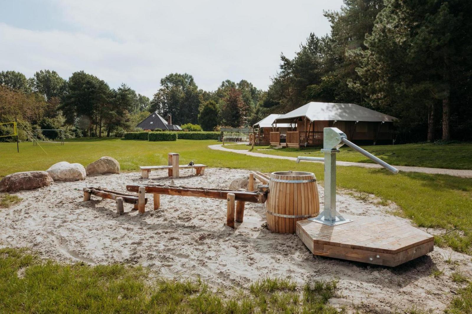 Glamping Lodge With Eco-Wellness Zeewolde Exterior foto