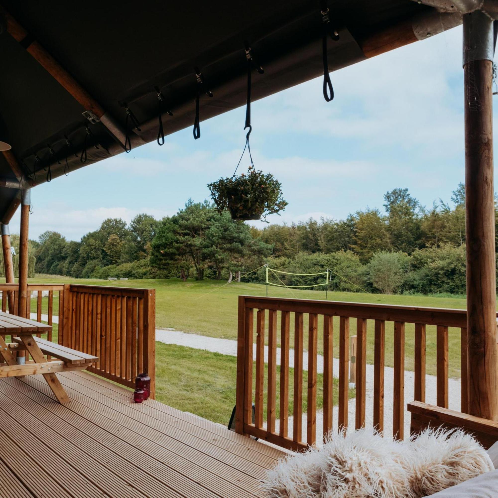 Glamping Lodge With Eco-Wellness Zeewolde Exterior foto